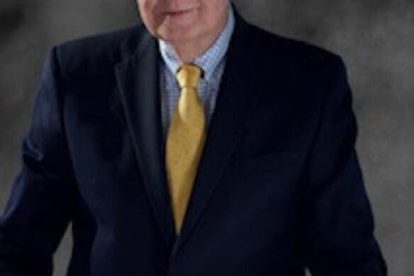Headshot of Cal Thomas