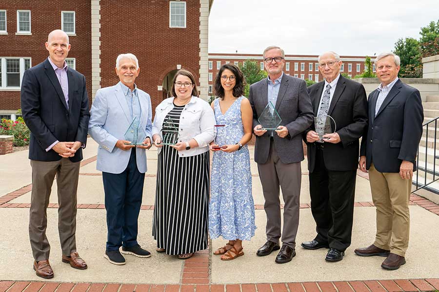 Asbury University group of award recipients from Reunion. 
