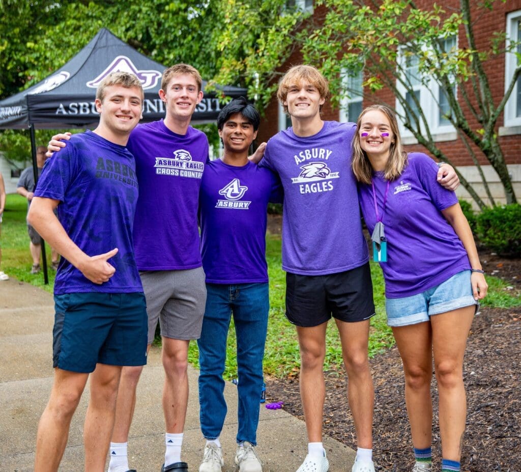 Asbury Move In students smile