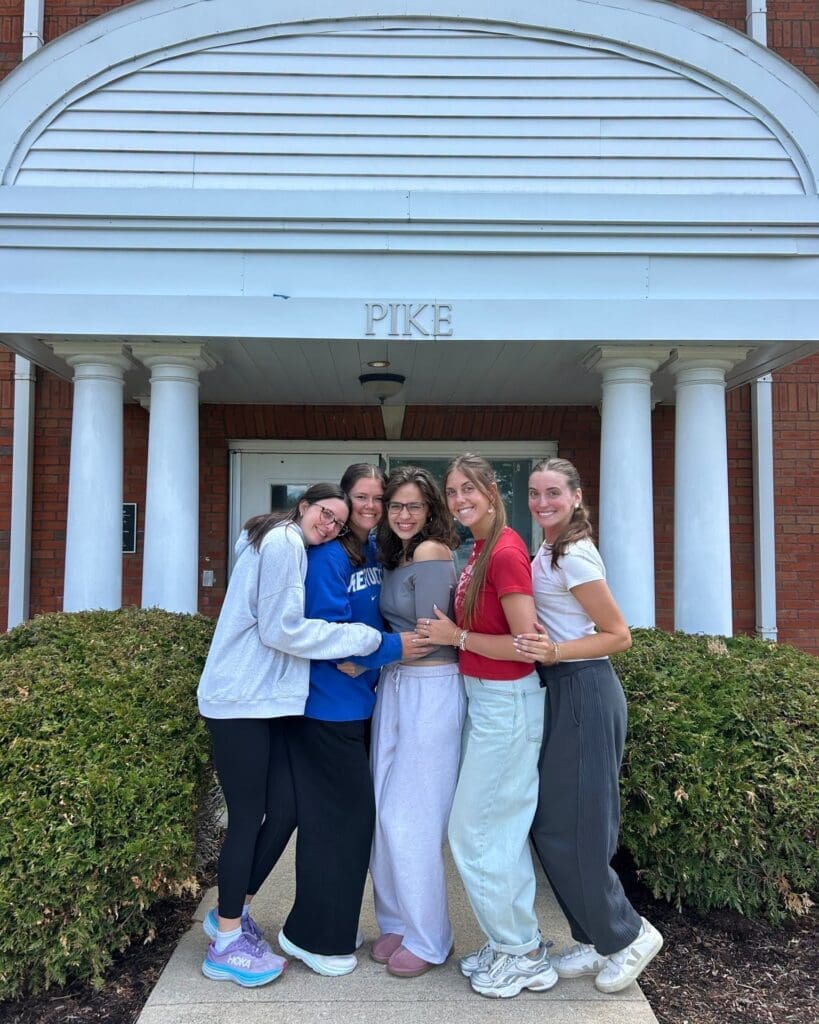 Lucy Kate Gibson with friends at Asbury University