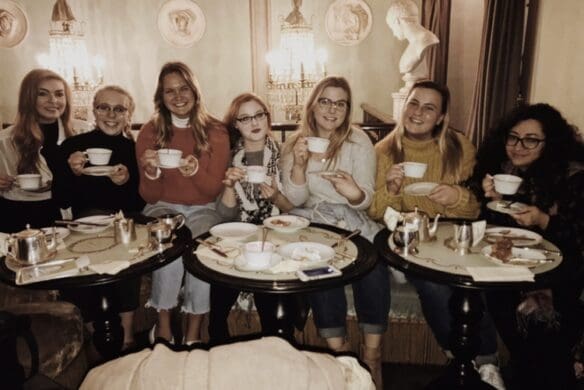 Students drinking coffee at a café