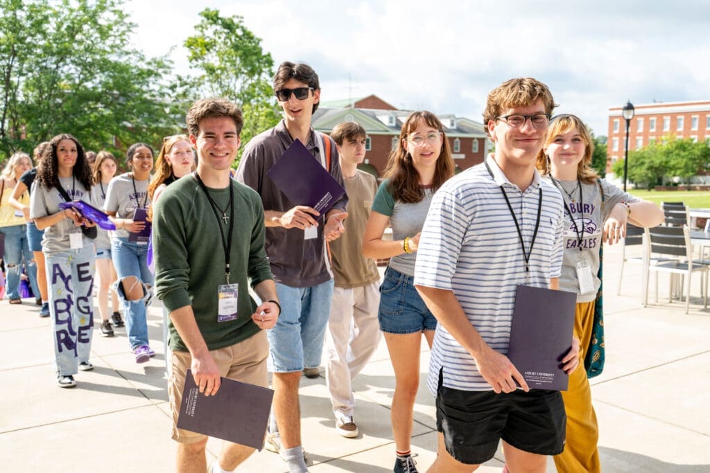 Group of students walking on the campus of Asbury University during Eagle Days.
