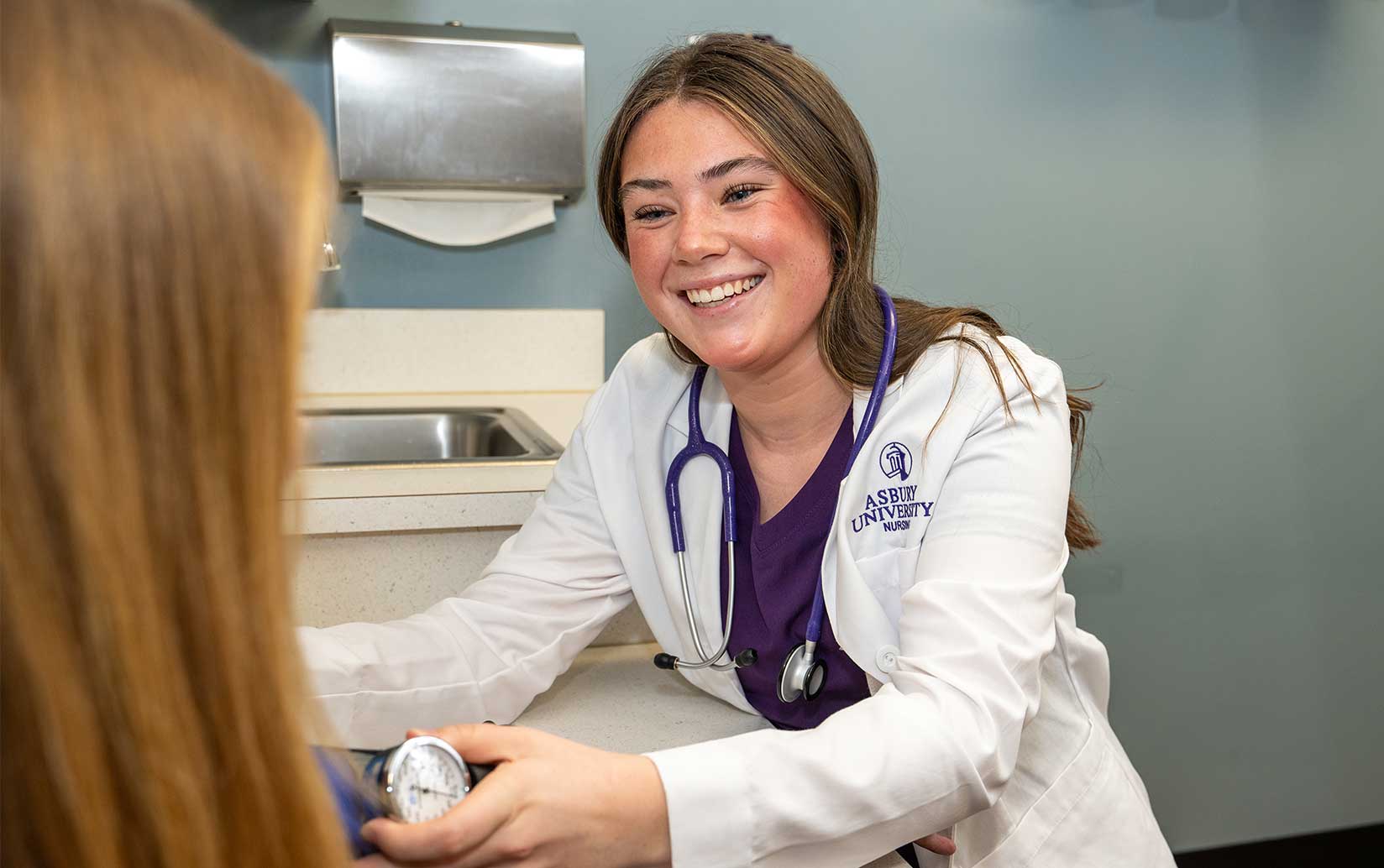 Asbury Nursing student in a clinical evaluation.