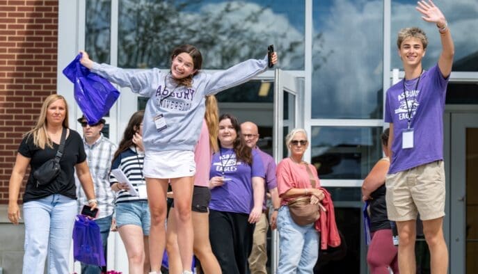 Asbury University Eagle Days students cheer